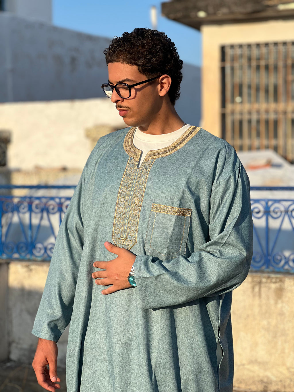 قميص قمراية يد طويلة